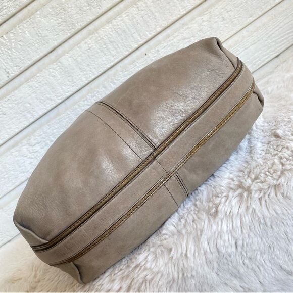 COACH Colette Grey Tan Op Art Leather Hobo Shoulder Bag 16442 - Picture 4 of 10